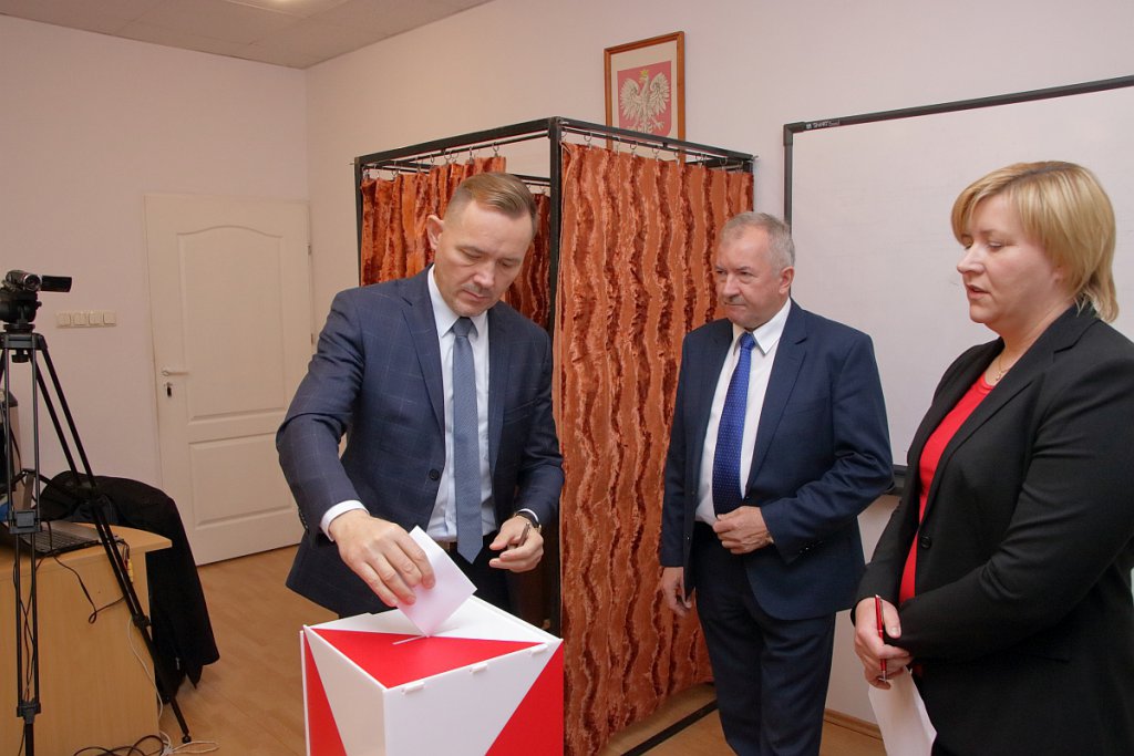I sesja Rady Powiatu w Ostrołęce [21.11.2018] - zdjęcie #6 - eOstroleka.pl