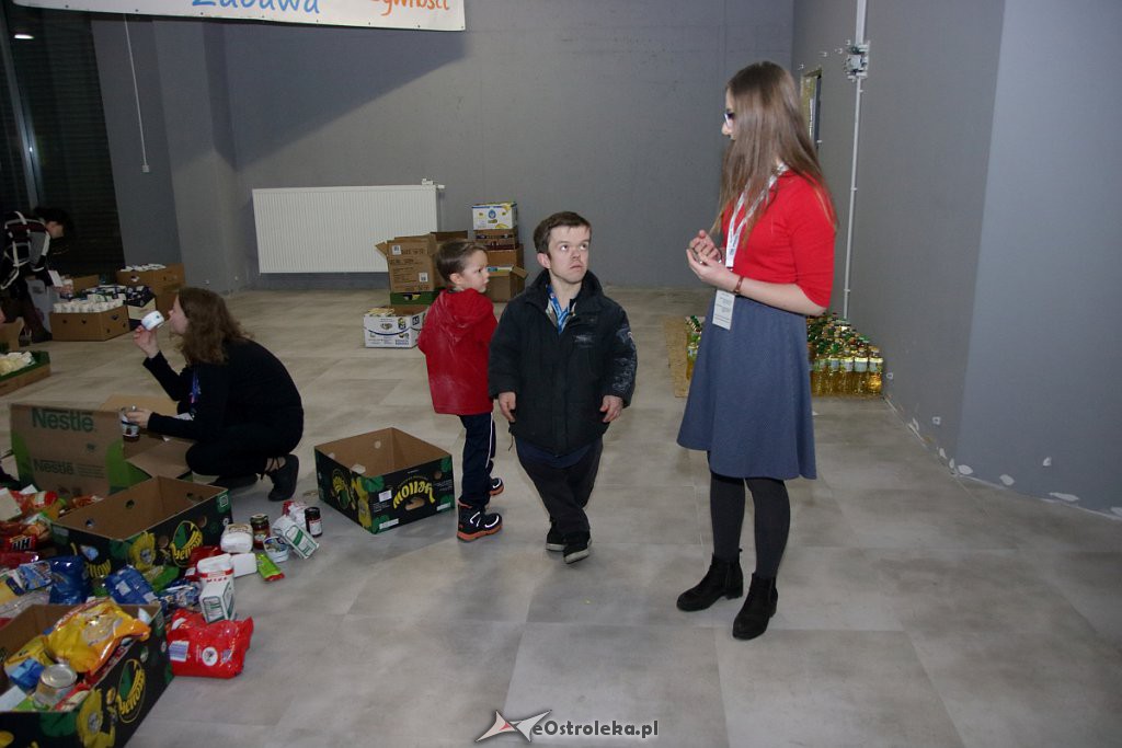 Świąteczna Zbiórka Żywności 2018 - dzień I [30.11.2018] - zdjęcie #41 - eOstroleka.pl