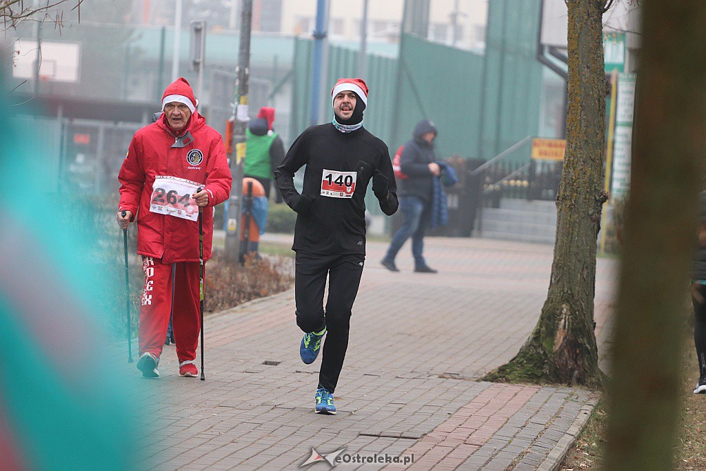 Rodzinny Bieg Mikołajkowy [02.12.2018] - zdjęcie #30 - eOstroleka.pl