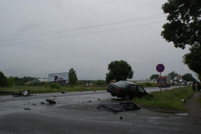Wypadek na Warszawskiej (14.06.2010) - zdjęcie #2 - eOstroleka.pl