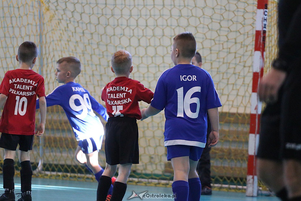 Turniej Korona Mazovia Cup rocz. 2011 i mł. [01.12.2018] - zdjęcie #1 - eOstroleka.pl