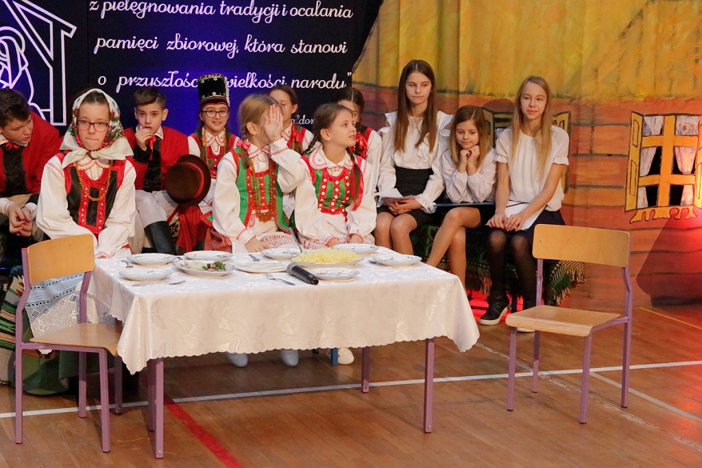 W SP 2 o zwyczajach świątecznych na Kurpiach [07.12.2018] - zdjęcie #68 - eOstroleka.pl