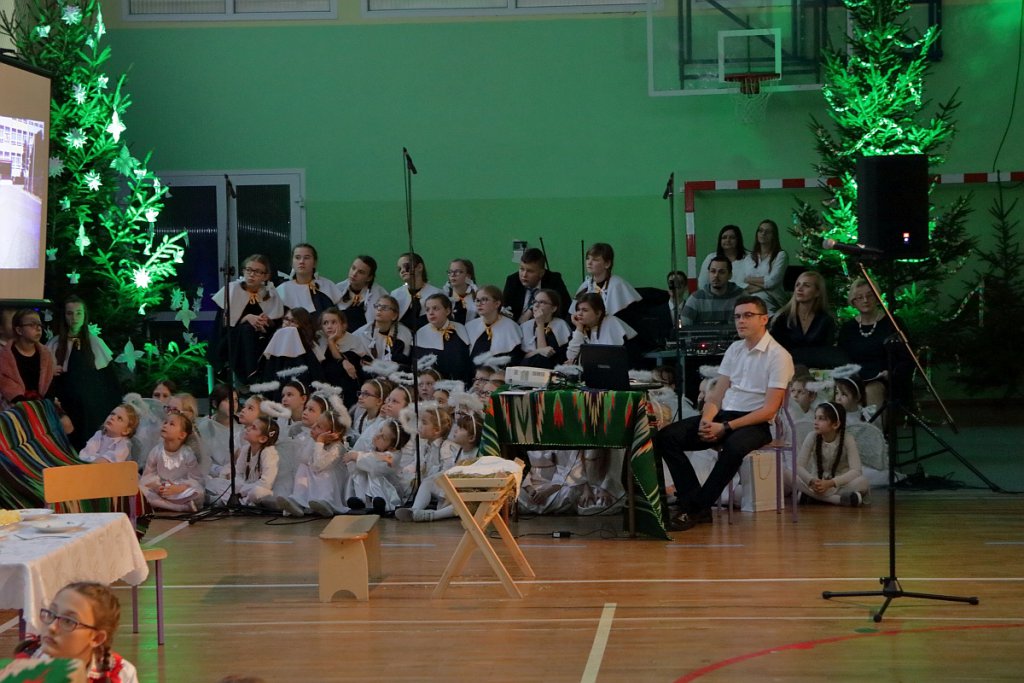 W SP 2 o zwyczajach świątecznych na Kurpiach [07.12.2018] - zdjęcie #1 - eOstroleka.pl