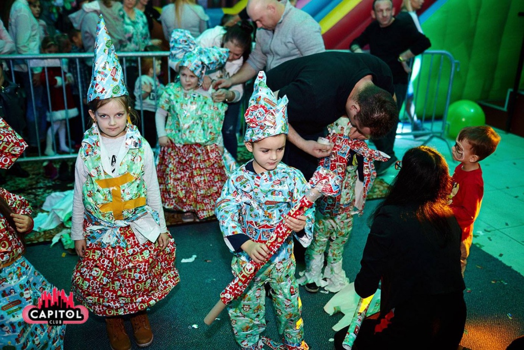 Mikołajkowe Kinder Party w Clubie Capitol Sypniewo [09.12.2018] - zdjęcie #40 - eOstroleka.pl