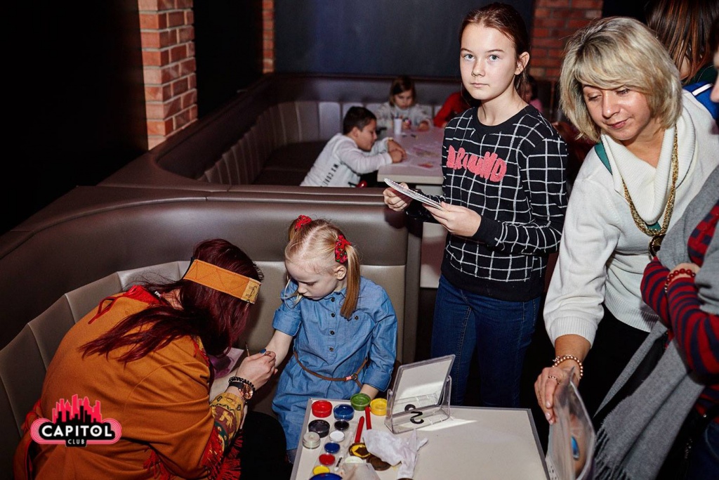 Mikołajkowe Kinder Party w Clubie Capitol Sypniewo [09.12.2018] - zdjęcie #293 - eOstroleka.pl