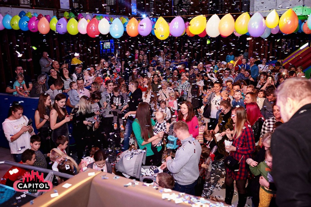 Mikołajkowe Kinder Party w Clubie Capitol Sypniewo [09.12.2018] - zdjęcie #158 - eOstroleka.pl