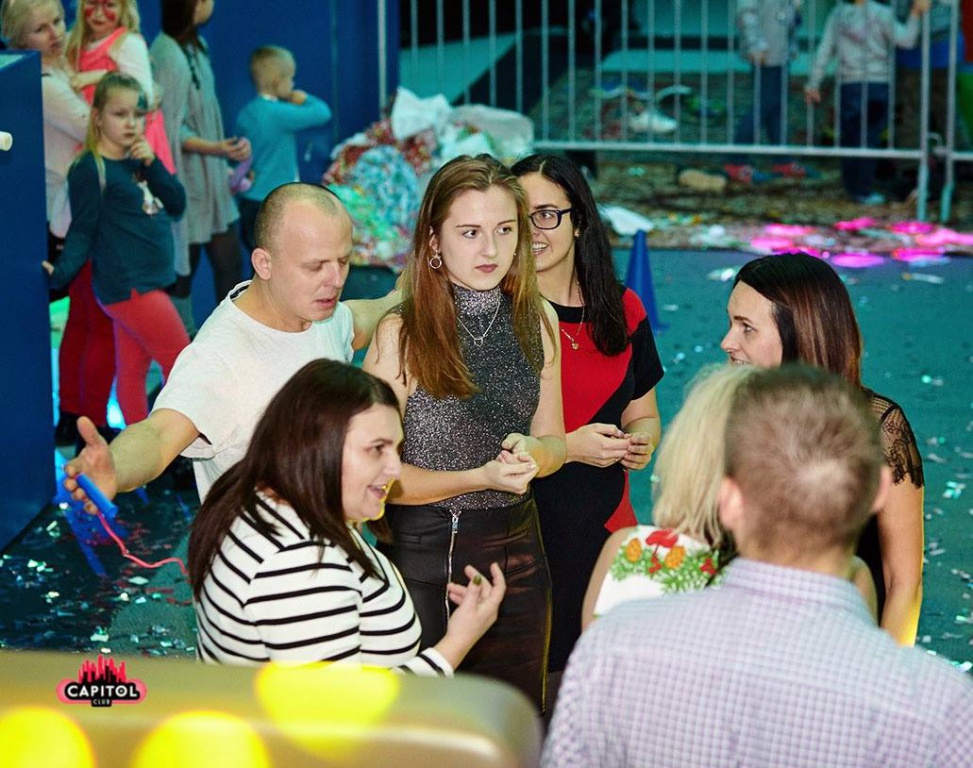 Mikołajkowe Kinder Party w Clubie Capitol Sypniewo [09.12.2018] - zdjęcie #320 - eOstroleka.pl