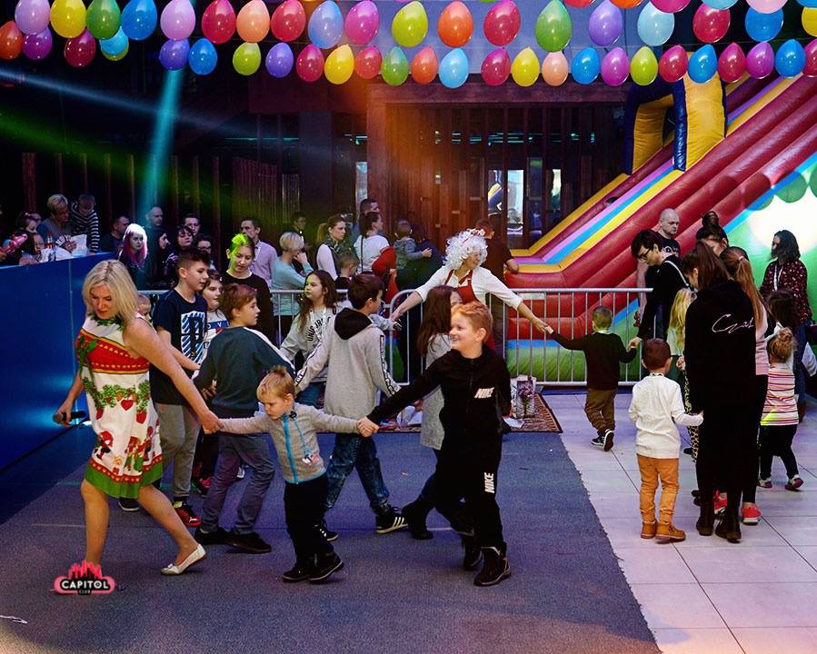 Mikołajkowe Kinder Party w Clubie Capitol Sypniewo [09.12.2018] - zdjęcie #36 - eOstroleka.pl