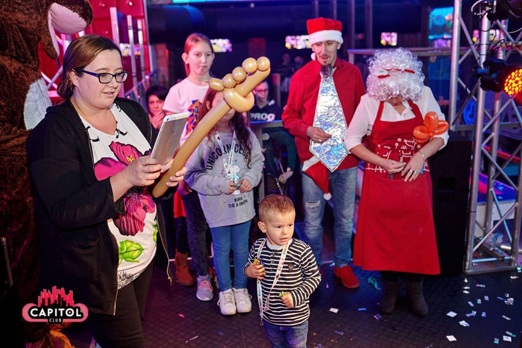 Mikołajkowe Kinder Party w Clubie Capitol Sypniewo [09.12.2018] - zdjęcie #27 - eOstroleka.pl
