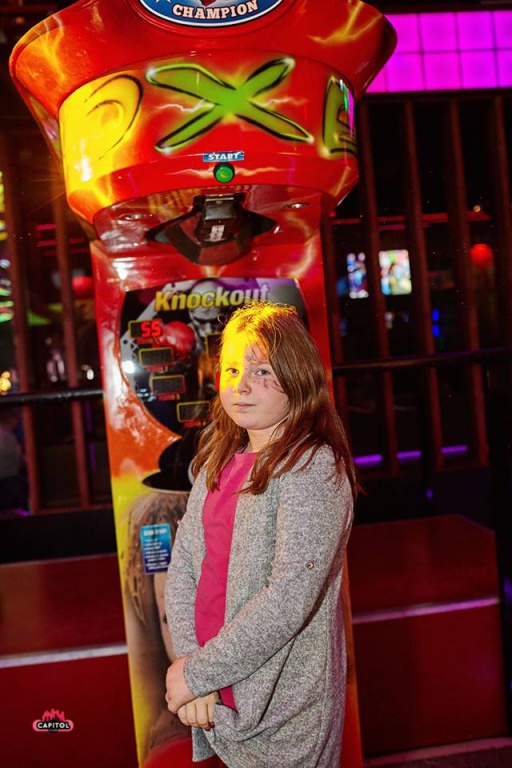 Mikołajkowe Kinder Party w Clubie Capitol Sypniewo [09.12.2018] - zdjęcie #24 - eOstroleka.pl