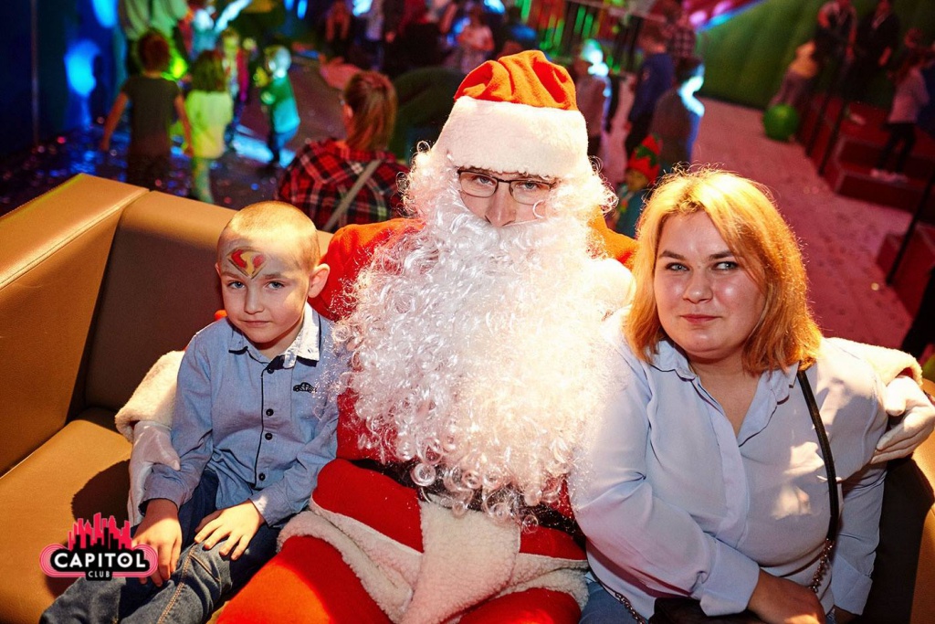 Mikołajkowe Kinder Party w Clubie Capitol Sypniewo [09.12.2018] - zdjęcie #8 - eOstroleka.pl