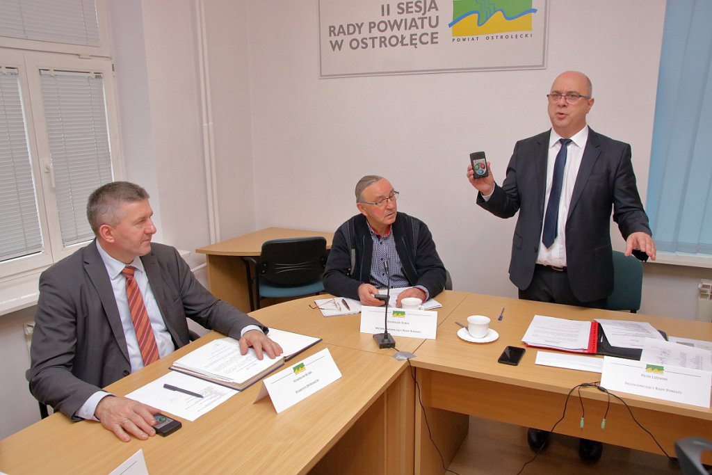 II sesja Rady Powiatu w Ostrołęce [10.12.2018] - zdjęcie #8 - eOstroleka.pl