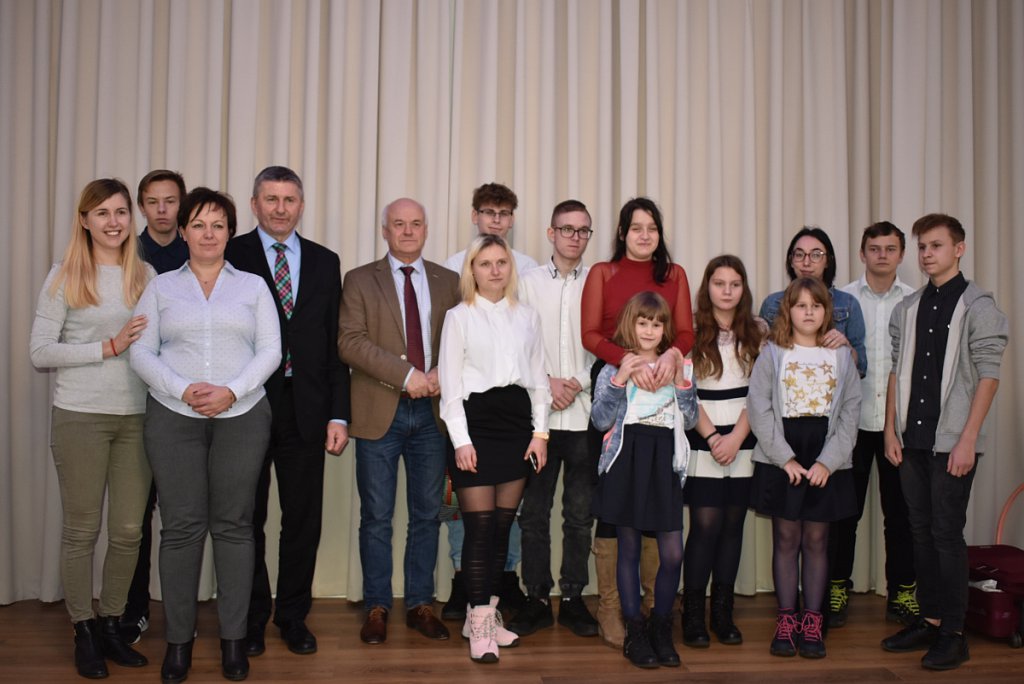 Wigilijne spotkanie powiatowych rodzin zastępczych [14.12.2018] - zdjęcie #24 - eOstroleka.pl