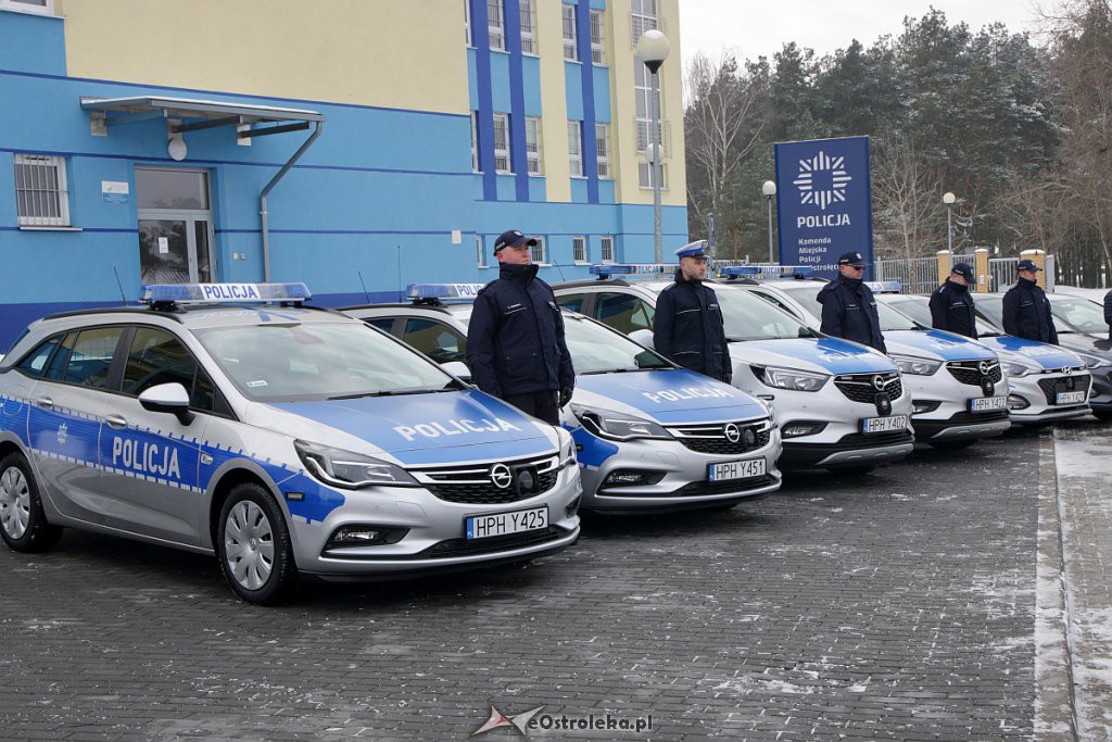 Gwiazdkowe prezenty dla ostrołęckiej policji [19.12.2018] - zdjęcie #4 - eOstroleka.pl