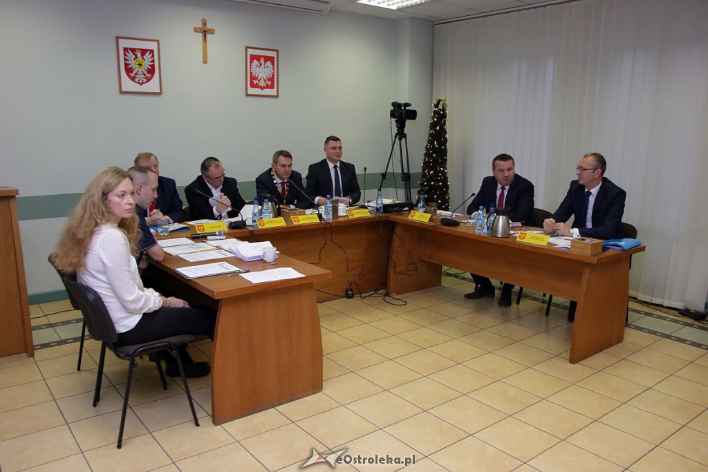 IV sesja Rady Miasta Ostrołęki [27.12.2018] - zdjęcie #1 - eOstroleka.pl