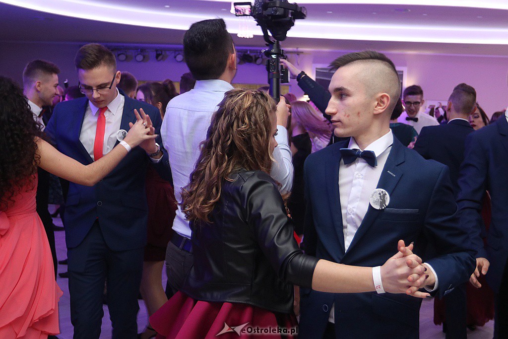 Studniówka ZSZ 1 w Ostrołęce [05.01.2019] - zdjęcie #193 - eOstroleka.pl