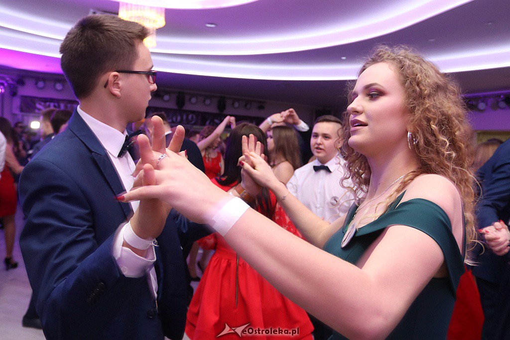 Studniówka ZSZ 1 w Ostrołęce [05.01.2019] - zdjęcie #189 - eOstroleka.pl