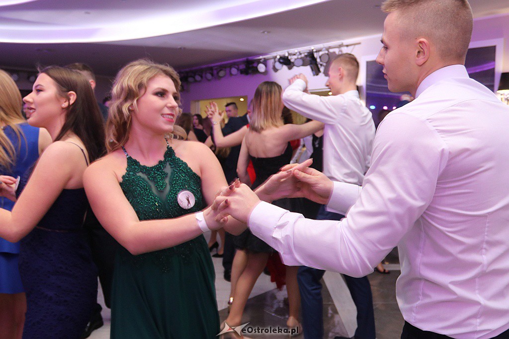Studniówka ZSZ 1 w Ostrołęce [05.01.2019] - zdjęcie #185 - eOstroleka.pl