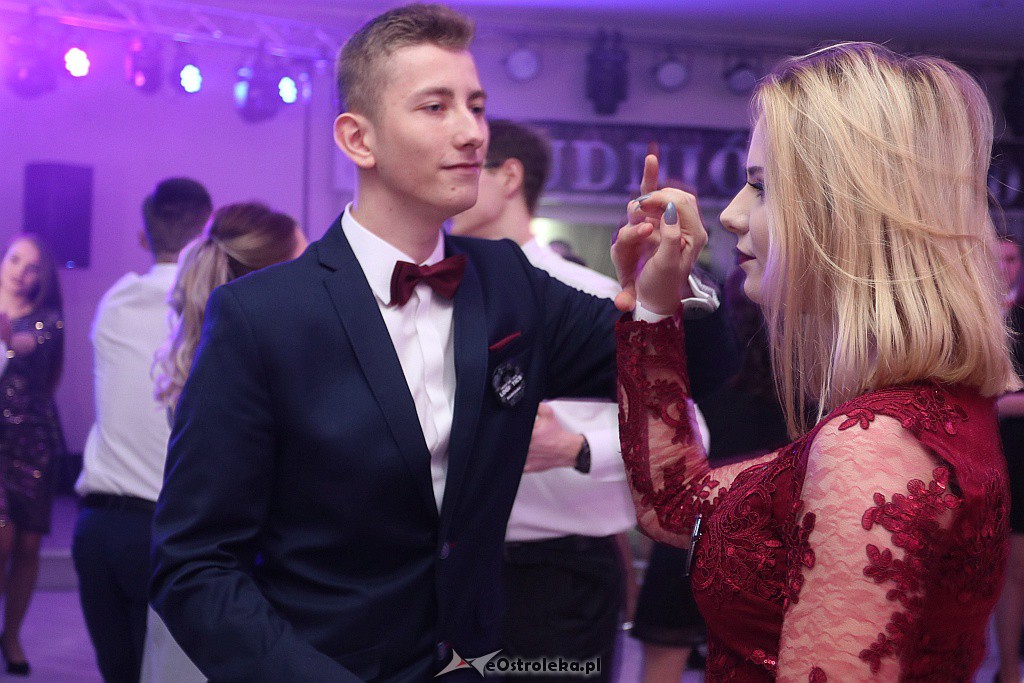 Studniówka ZSZ 1 w Ostrołęce [05.01.2019] - zdjęcie #154 - eOstroleka.pl