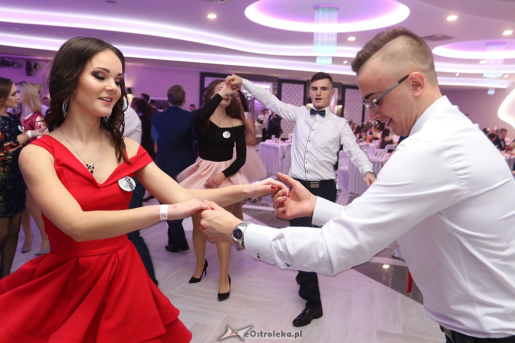 Studniówka ZSZ 1 w Ostrołęce [05.01.2019] - zdjęcie #135 - eOstroleka.pl