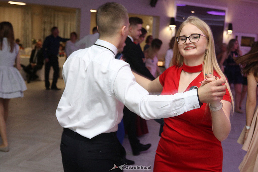 Studniówka ZSZ 1 w Ostrołęce [05.01.2019] - zdjęcie #77 - eOstroleka.pl