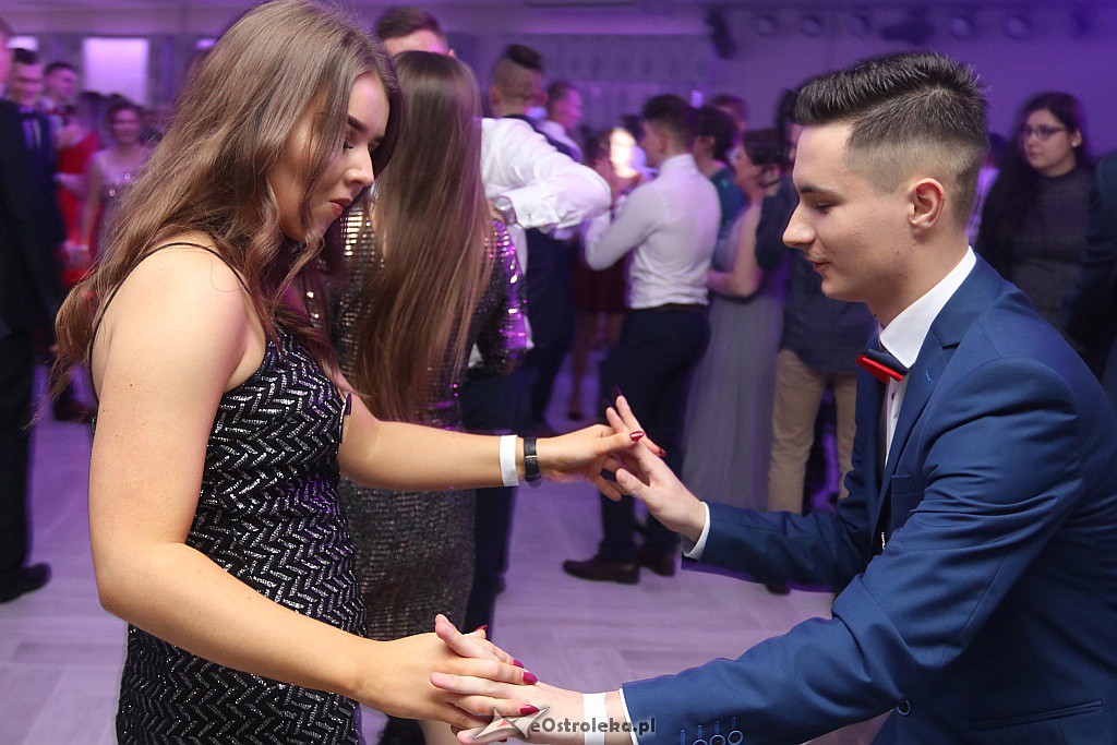 Studniówka ZSZ 1 w Ostrołęce [05.01.2019] - zdjęcie #70 - eOstroleka.pl