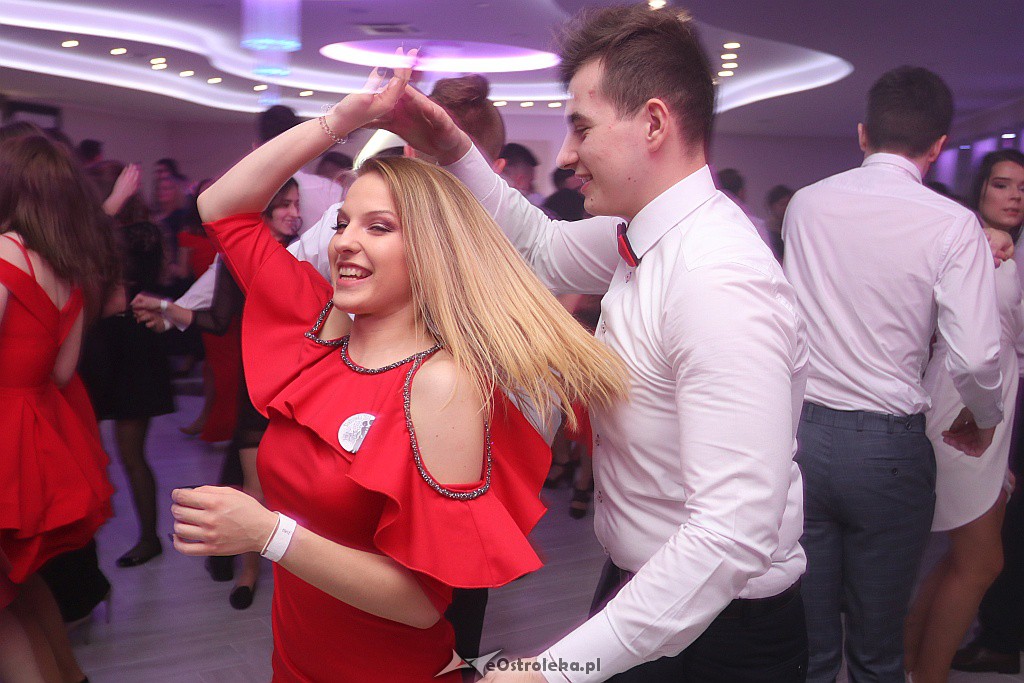 Studniówka ZSZ 1 w Ostrołęce [05.01.2019] - zdjęcie #65 - eOstroleka.pl