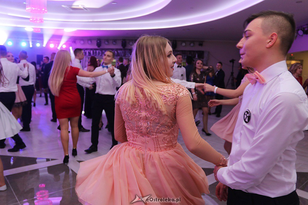 Studniówka ZSZ 1 w Ostrołęce [05.01.2019] - zdjęcie #54 - eOstroleka.pl