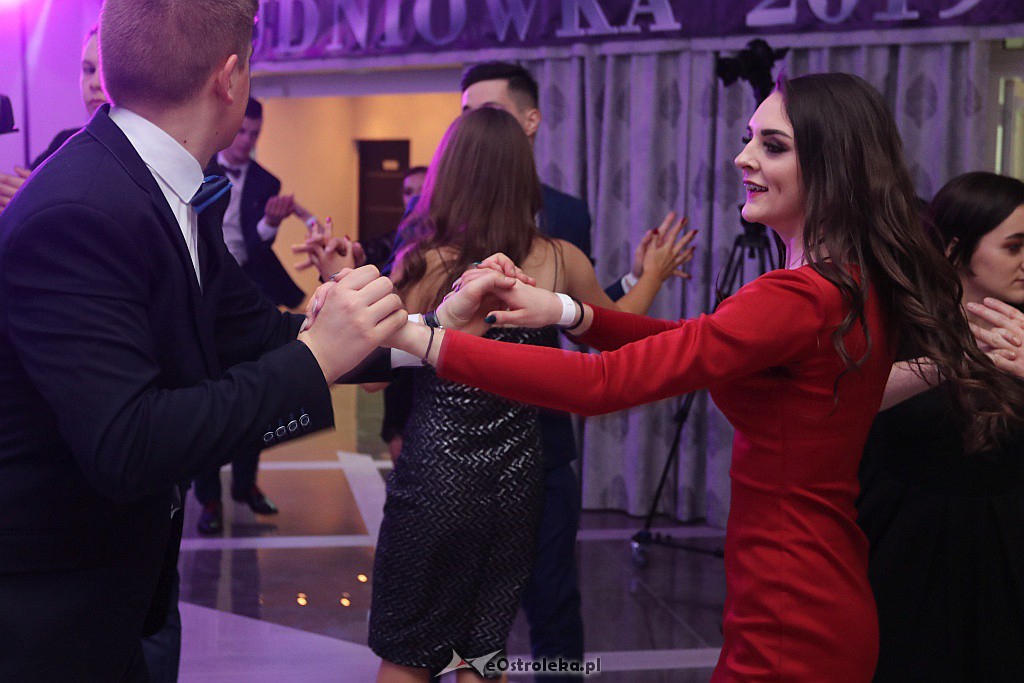 Studniówka ZSZ 1 w Ostrołęce [05.01.2019] - zdjęcie #53 - eOstroleka.pl