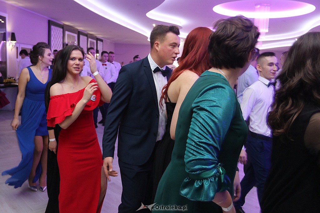 Studniówka ZSZ 1 w Ostrołęce [05.01.2019] - zdjęcie #46 - eOstroleka.pl