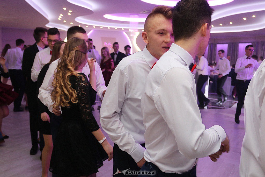 Studniówka ZSZ 1 w Ostrołęce [05.01.2019] - zdjęcie #40 - eOstroleka.pl