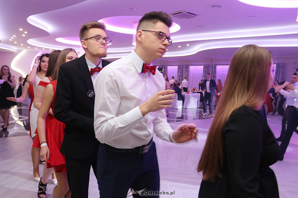 Studniówka ZSZ 1 w Ostrołęce [05.01.2019] - zdjęcie #36 - eOstroleka.pl