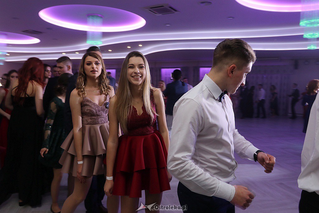 Studniówka ZSZ 1 w Ostrołęce [05.01.2019] - zdjęcie #24 - eOstroleka.pl