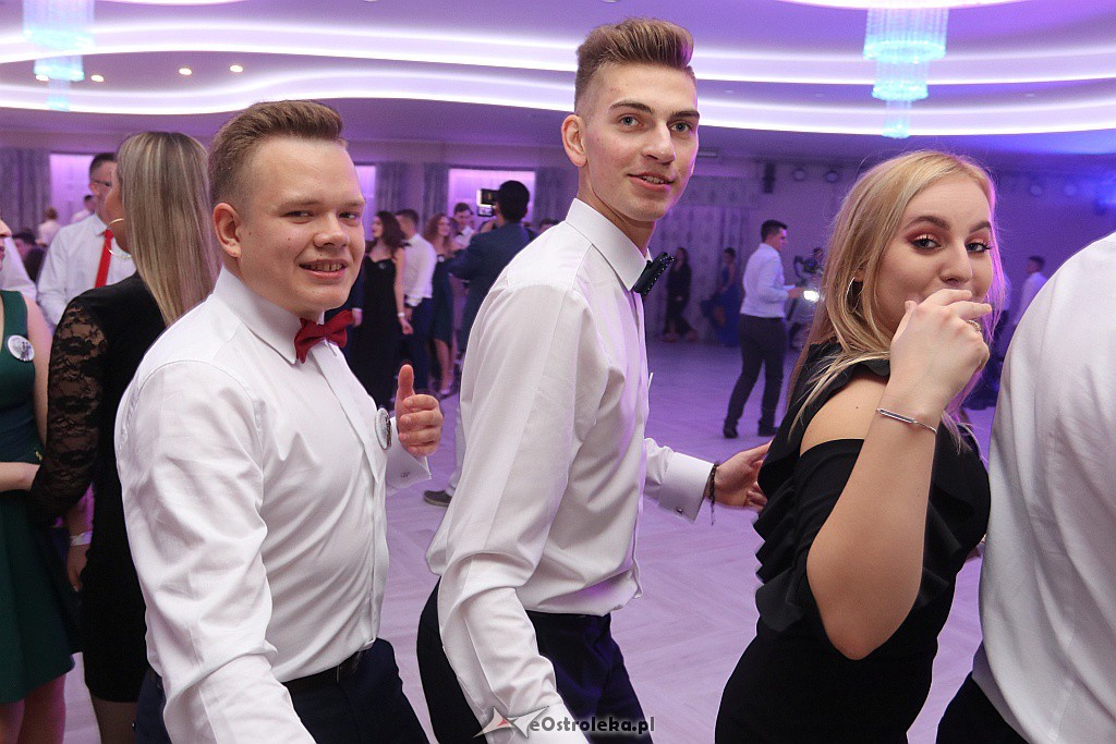 Studniówka ZSZ 1 w Ostrołęce [05.01.2019] - zdjęcie #31 - eOstroleka.pl