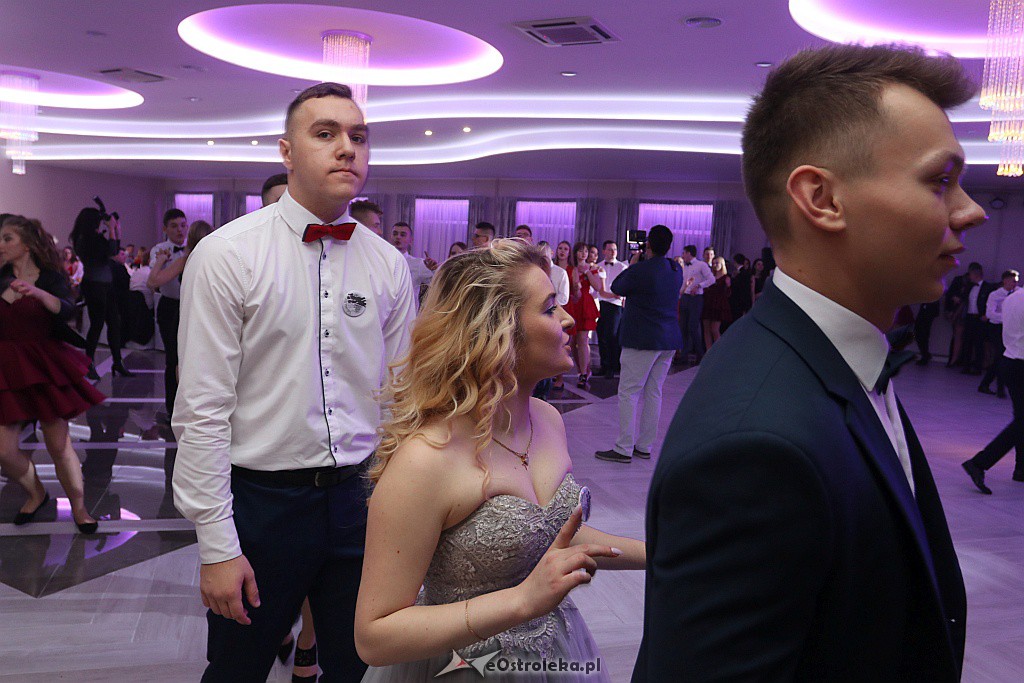 Studniówka ZSZ 1 w Ostrołęce [05.01.2019] - zdjęcie #16 - eOstroleka.pl