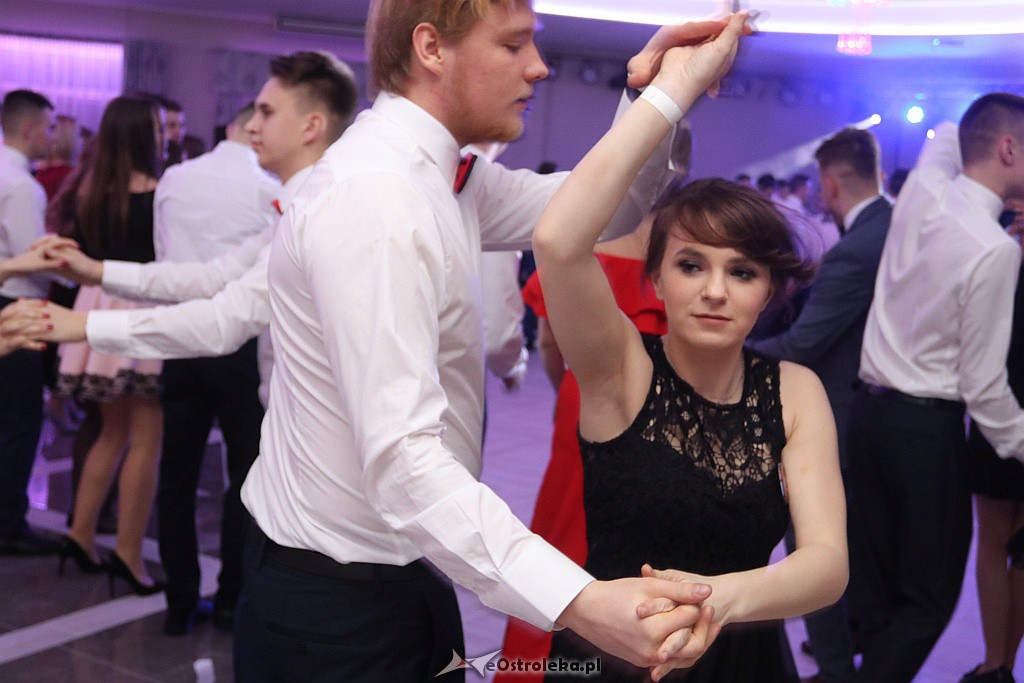Studniówka ZSZ 1 w Ostrołęce [05.01.2019] - zdjęcie #12 - eOstroleka.pl