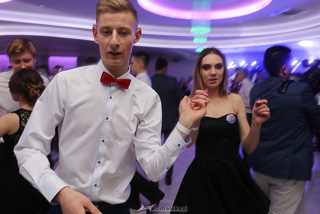 Studniówka ZSZ 1 w Ostrołęce [05.01.2019] - zdjęcie #11 - eOstroleka.pl