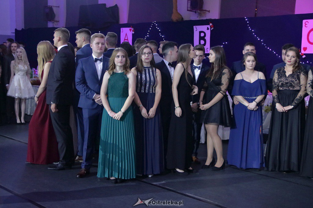„Baśniowa” studniówka w III LO [05.01.2019] - zdjęcie #153 - eOstroleka.pl