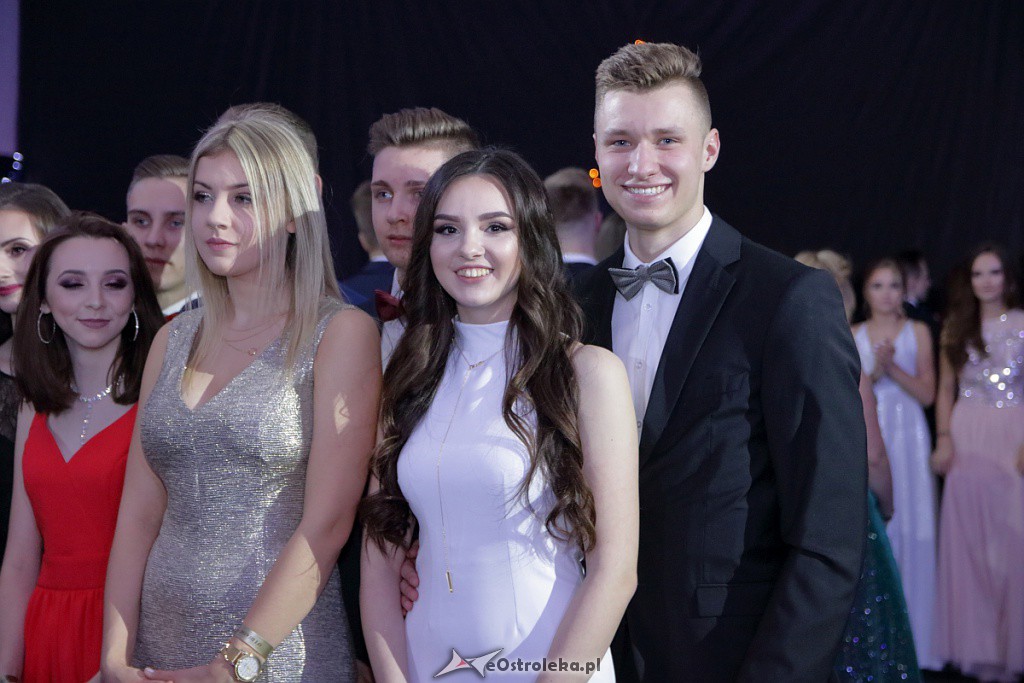 „Baśniowa” studniówka w III LO [05.01.2019] - zdjęcie #146 - eOstroleka.pl