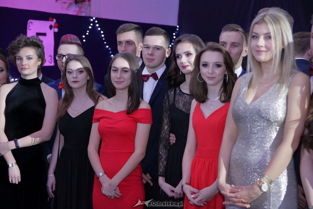 „Baśniowa” studniówka w III LO [05.01.2019] - zdjęcie #145 - eOstroleka.pl
