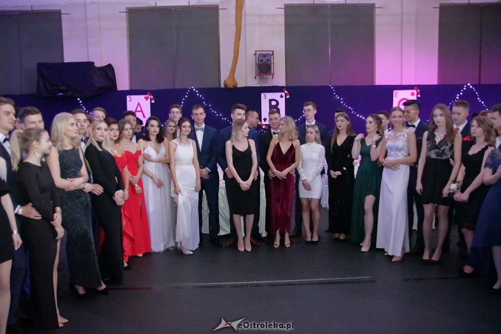 „Baśniowa” studniówka w III LO [05.01.2019] - zdjęcie #130 - eOstroleka.pl