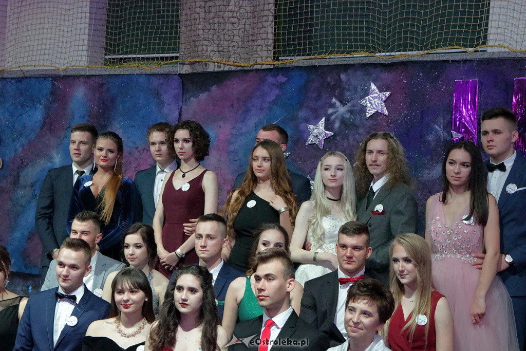 „Baśniowa” studniówka w III LO [05.01.2019] - zdjęcie #94 - eOstroleka.pl