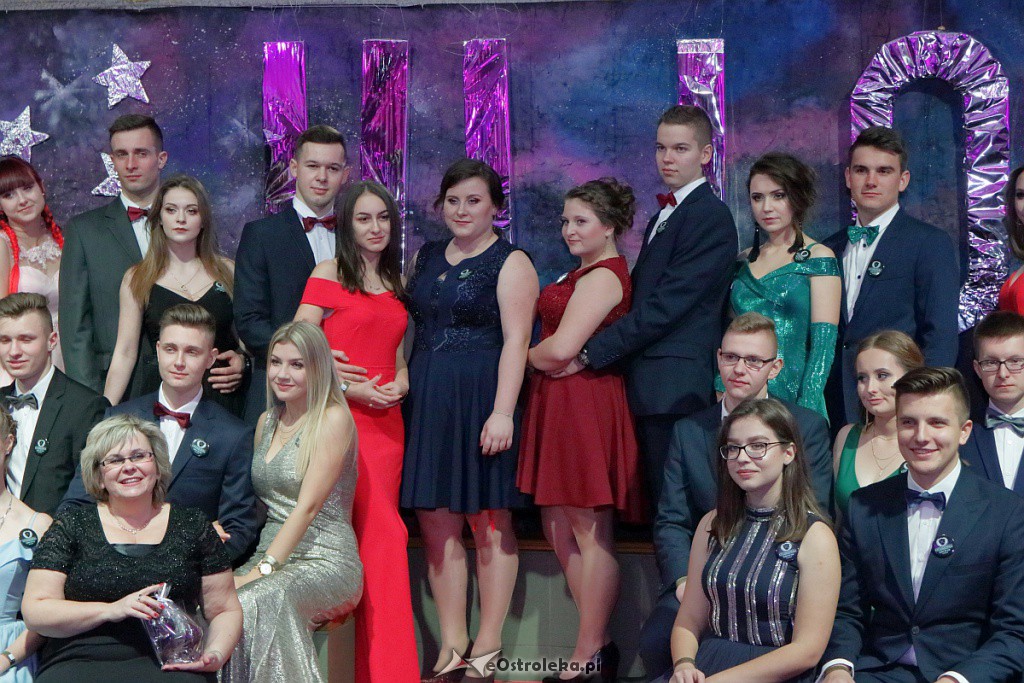 „Baśniowa” studniówka w III LO [05.01.2019] - zdjęcie #87 - eOstroleka.pl
