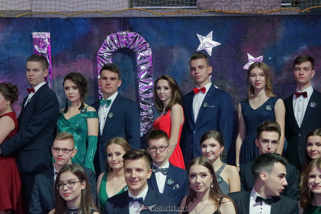 „Baśniowa” studniówka w III LO [05.01.2019] - zdjęcie #84 - eOstroleka.pl