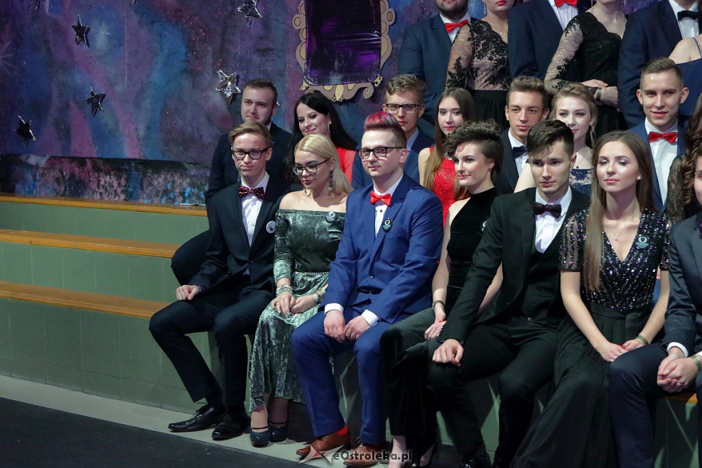 „Baśniowa” studniówka w III LO [05.01.2019] - zdjęcie #82 - eOstroleka.pl