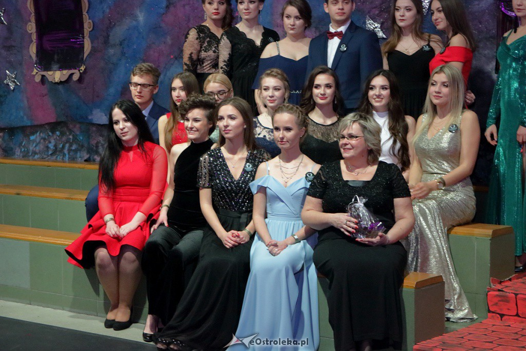 „Baśniowa” studniówka w III LO [05.01.2019] - zdjęcie #79 - eOstroleka.pl