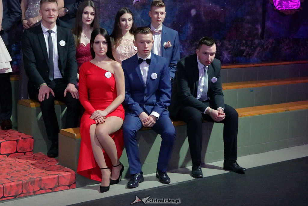 „Baśniowa” studniówka w III LO [05.01.2019] - zdjęcie #67 - eOstroleka.pl