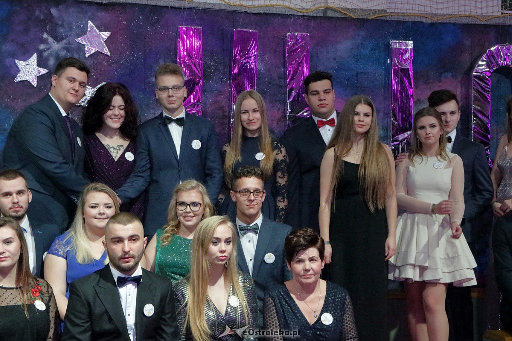 „Baśniowa” studniówka w III LO [05.01.2019] - zdjęcie #65 - eOstroleka.pl