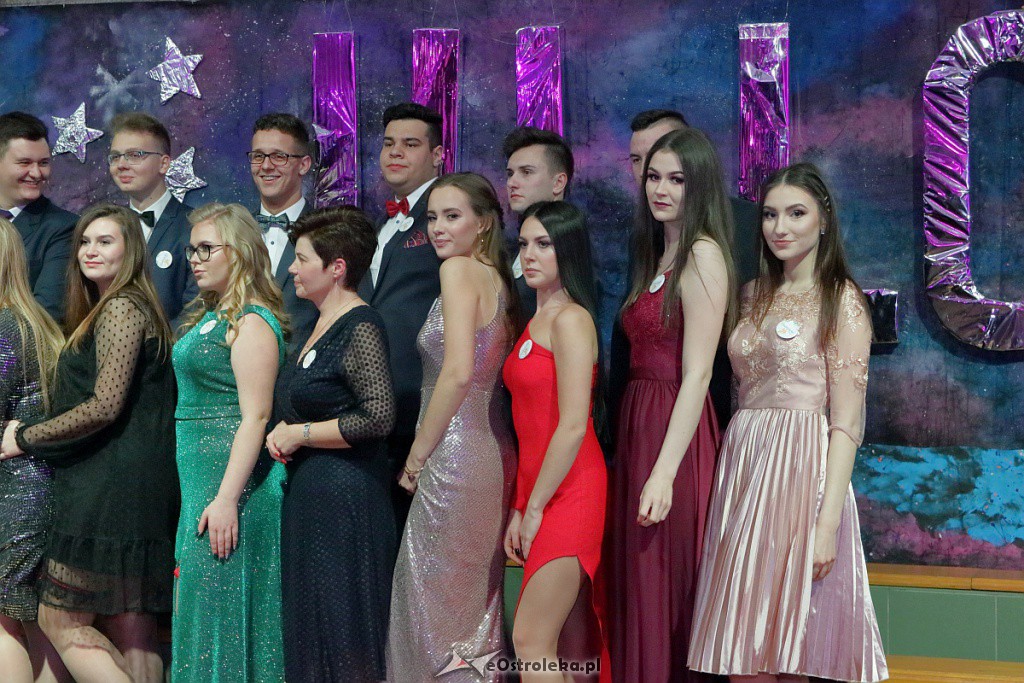 „Baśniowa” studniówka w III LO [05.01.2019] - zdjęcie #62 - eOstroleka.pl