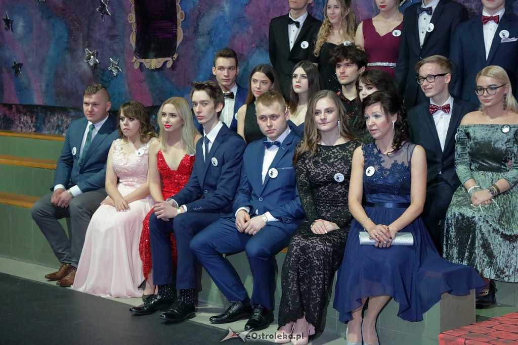 „Baśniowa” studniówka w III LO [05.01.2019] - zdjęcie #55 - eOstroleka.pl